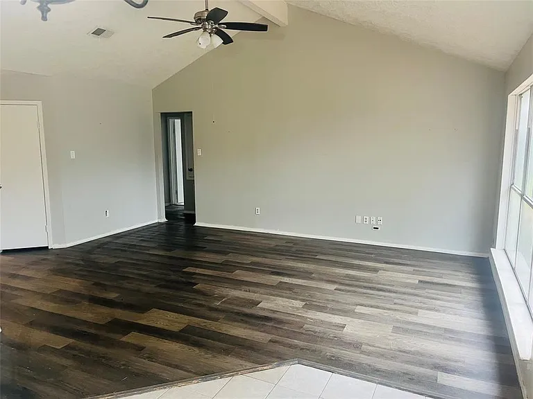 21006 Bridgeview Cir — Photo 11