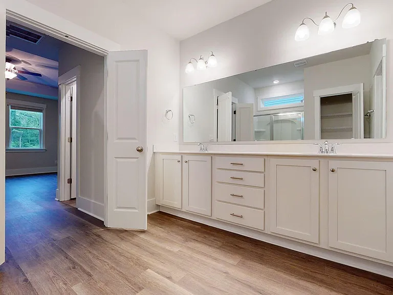 510 Edgewater Way — Photo 9