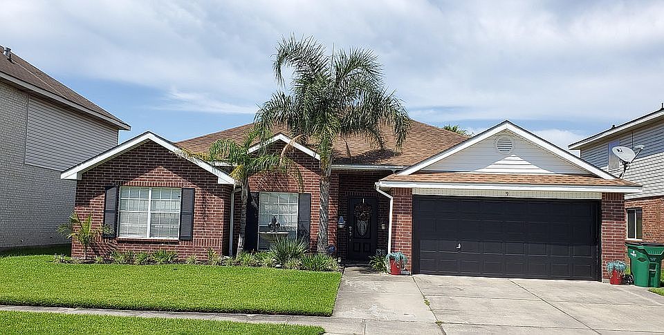 1st image of 9 Goldenrod Ln