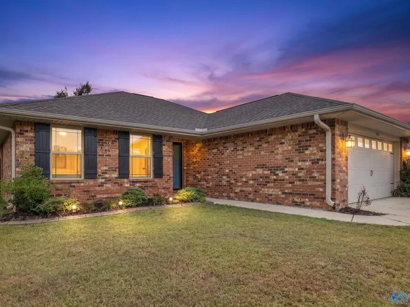 15772 Coach House Ct NW, Harvest, AL 35749