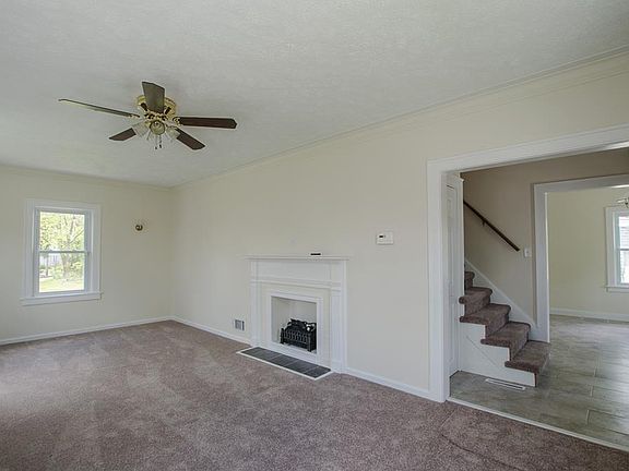 2nd image of 516 Harter Ave