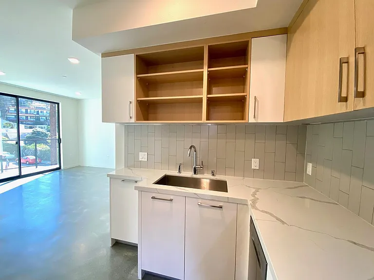 1901 Echo Park Ave #201 — Photo 5