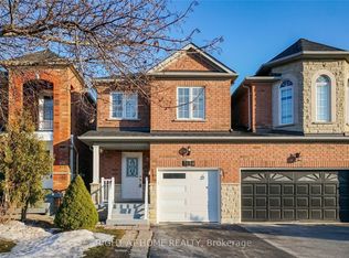 7438 Magistrate Ter, Mississauga, ON L5W1L2