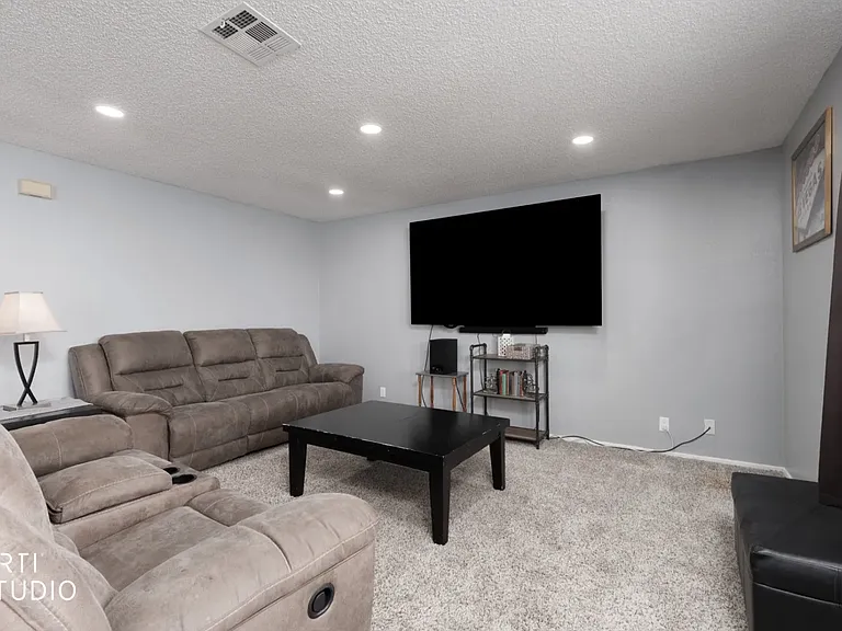 453 Mesa Blvd #201 — Photo 9