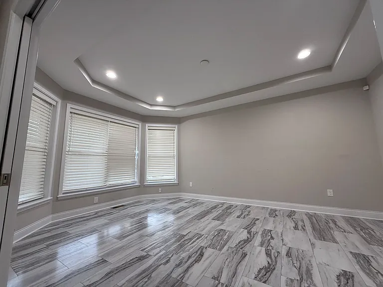 6346 Walker Ct — Photo 7
