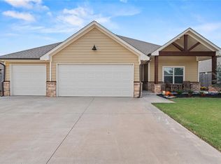 11200 SW 32nd St, Yukon, OK 73099