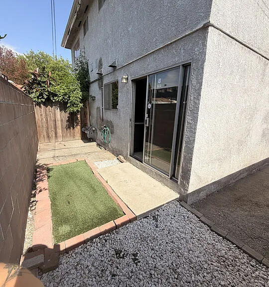 6233 Clybourn Ave — Photo 19