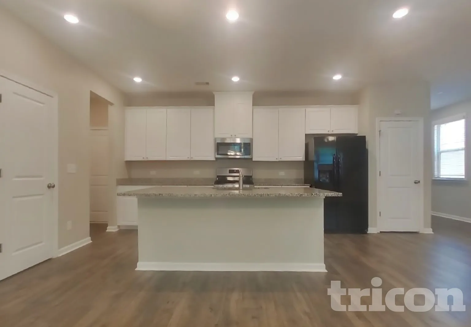 305 Knowles Place Holly Springs GA — Photo 4