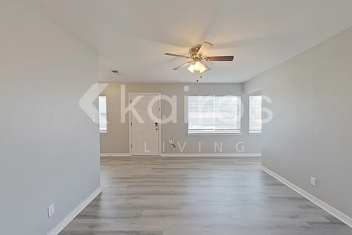3 bed, 2.0 bath, 1260 sqft, $1,775 — Photo 3