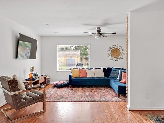 3rd image of 4605 De Milo Dr