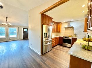 112001 Faber Ln, Chaska, MN 55318