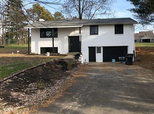 1038 Moody Ln, Imperial, PA 15126