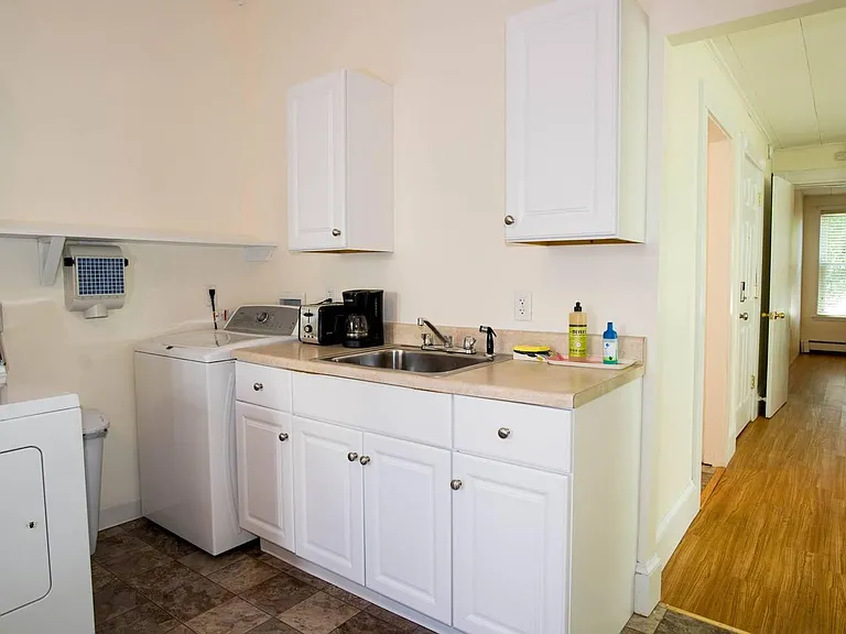 42 Everett St #1 — Photo 8