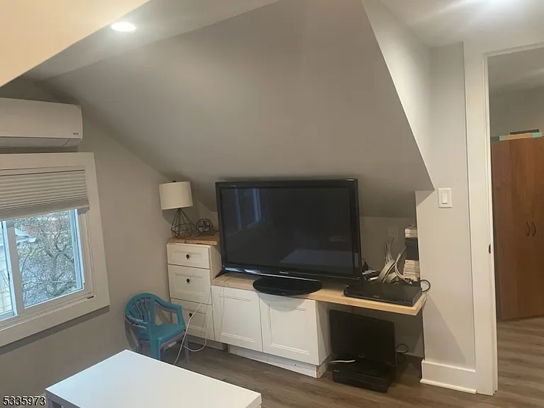 528 Pierson St #2 — Photo 16