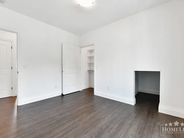 7450 228th St #B — Photo 11