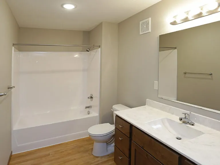 Avon Estates — Photo 3