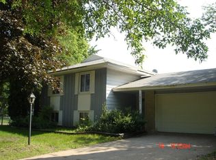 10541 Hollywood Blvd NW, Coon Rapids, MN 55433