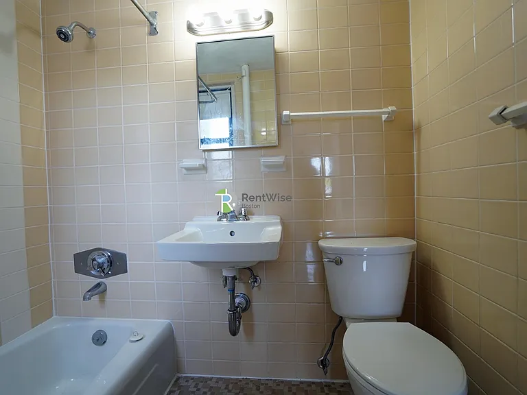 1315 Commonwealth Ave #208U — Photo 9