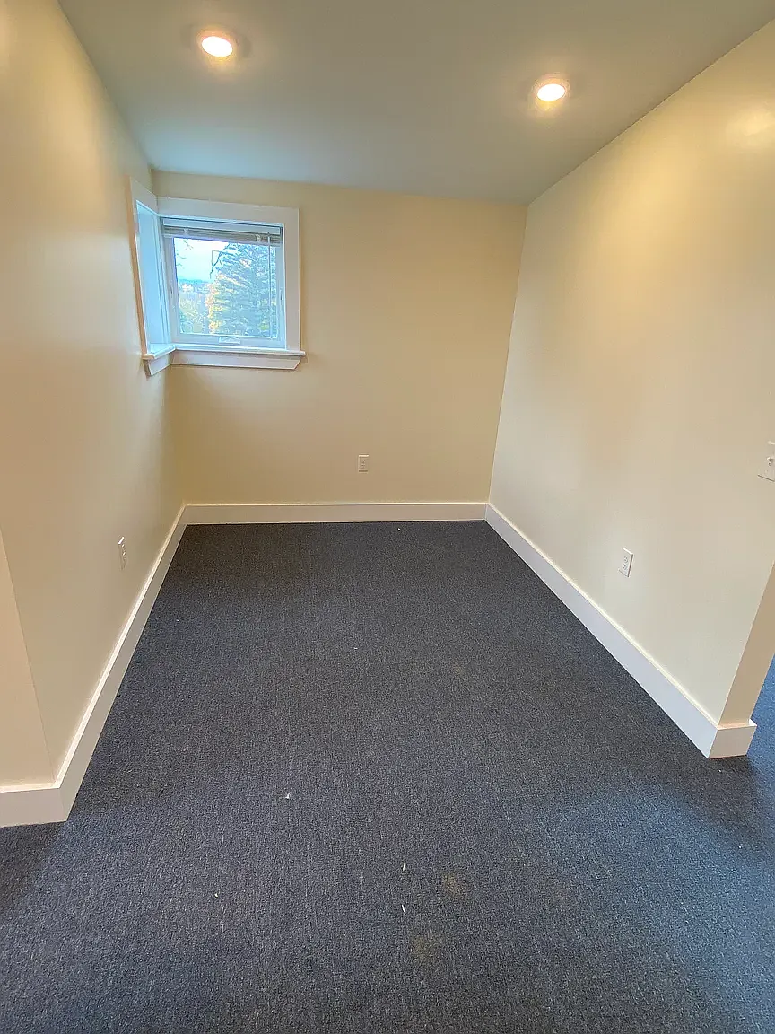 Studio, $1,630 — Photo 3
