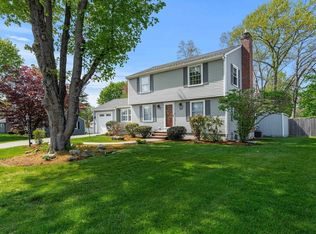 43 Meadow Ln, North Andover, MA 01845