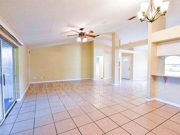 5th image of 5102 Christopher Ct