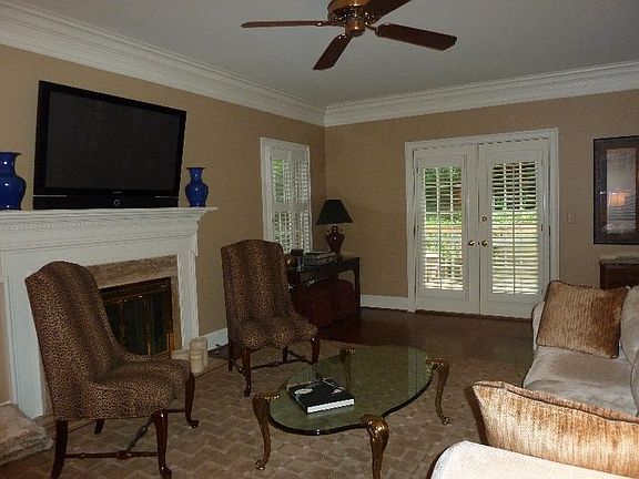 2nd image of 49 Ivy Trl NE