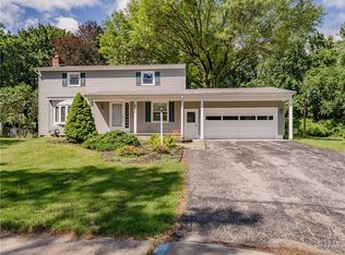 241 Cranbrooke Dr, Rochester, NY 14622