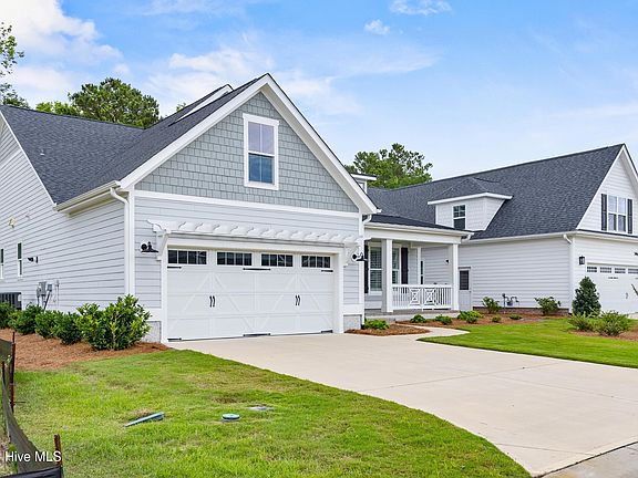 3rd image of 3386 Island Lakes Drive