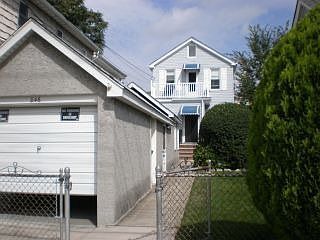 2nd image of 846 Quincy Ave