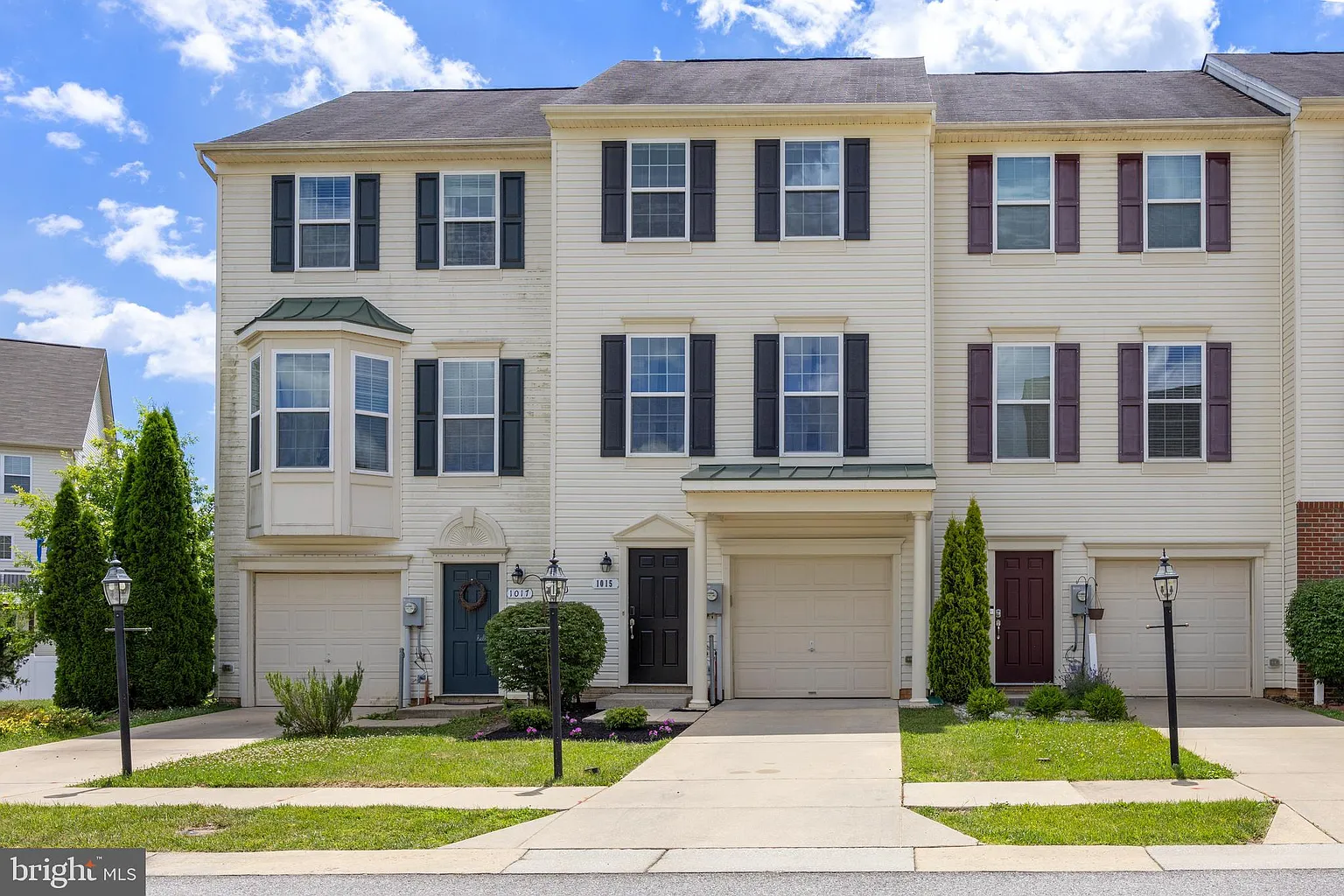 1015 Sithean Way photo 1