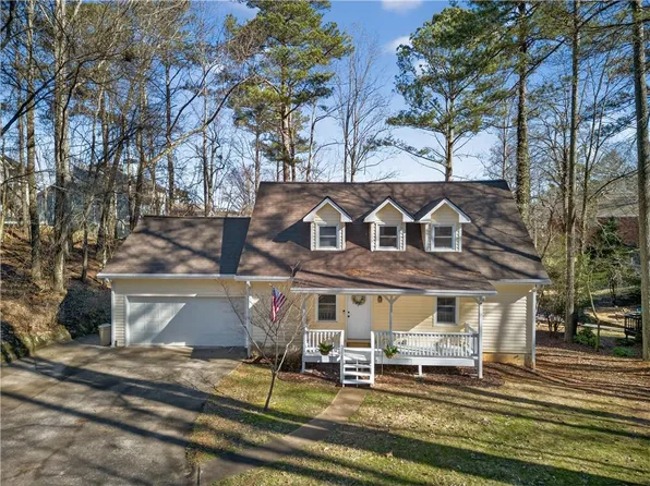 9018 Lakeview Pkwy, Villa Rica, GA 30180