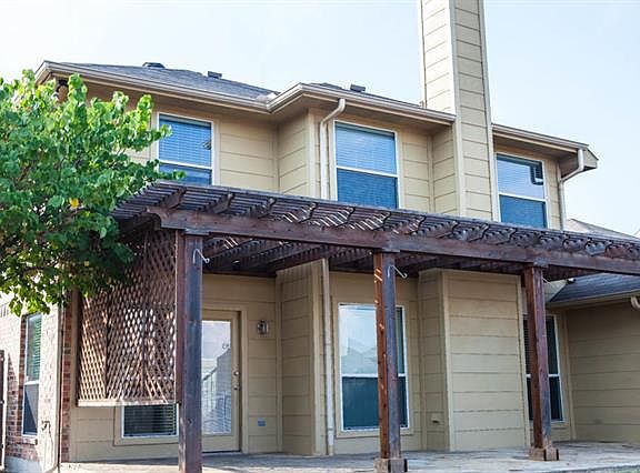 5th image of 122 Maywood Dr