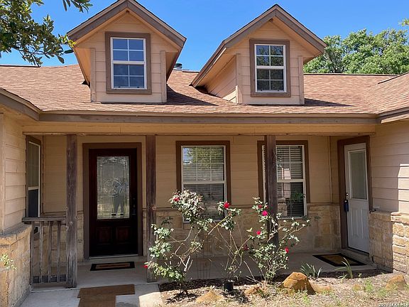 3rd image of 370 ALBERTS LN