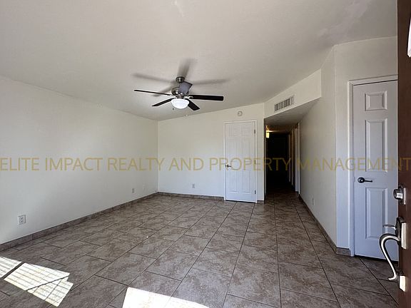 3rd image of 5223 E Lee St