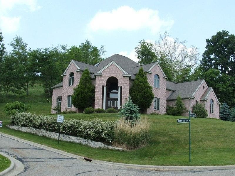 1st image of 177 Glyn Tawel Dr