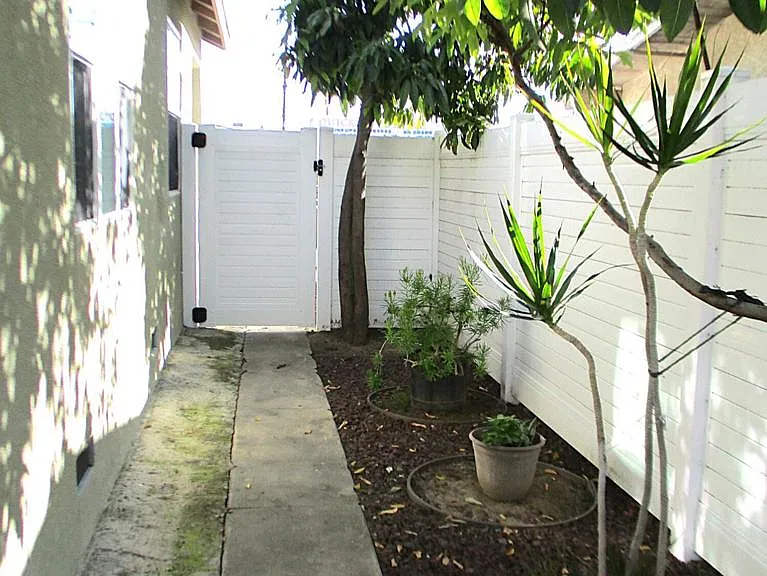 1129 La Puerta St #1129 — Photo 47