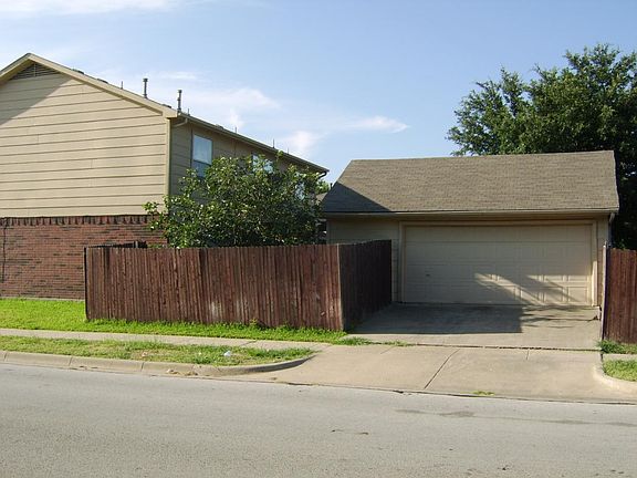 Side 2 Car Garage