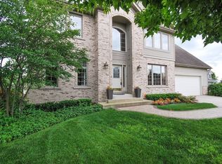 1016 Deshannon Ct, Batavia, IL 60510