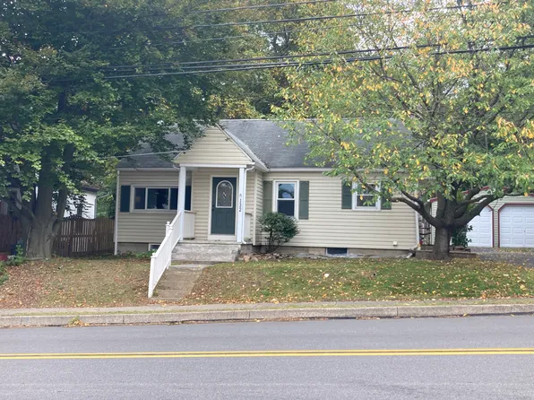 132 E Pine Grove Rd, Pine Grove Mills, PA 16868