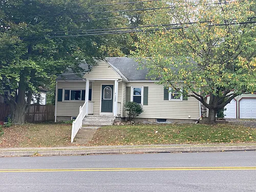 132 E Pine Grove Rd Photo 1