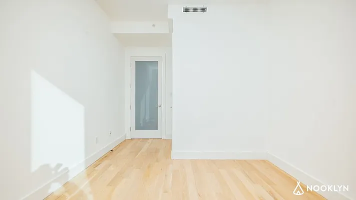 Rented by Nooklyn NYC LLC | media 16