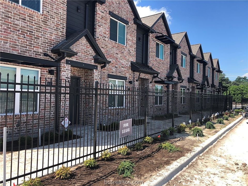 1st image of 1451 Associates Ave #502