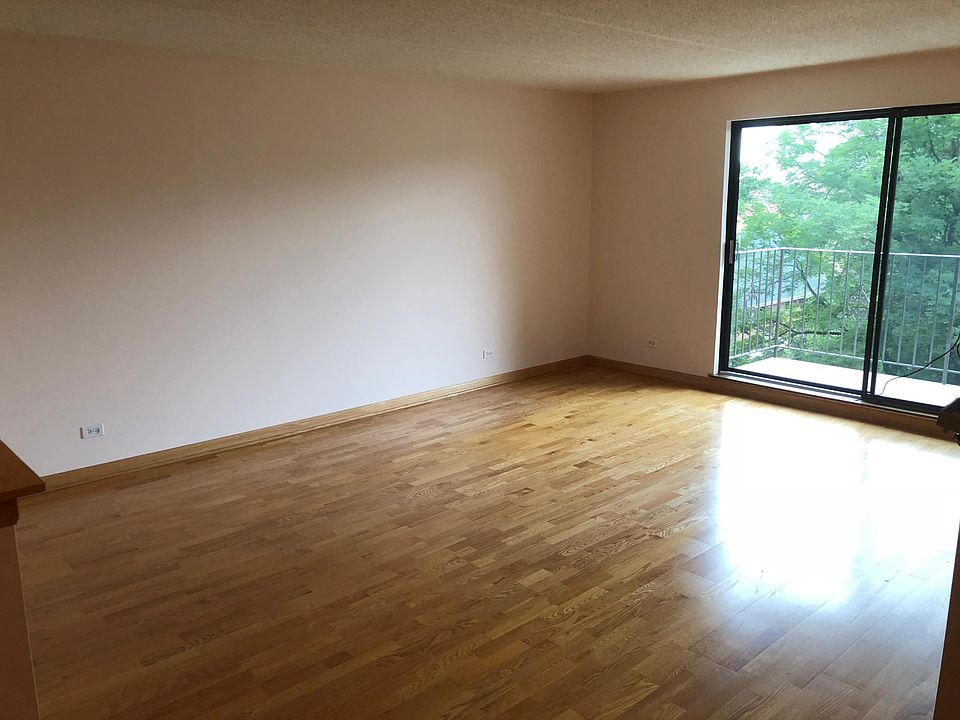 1st image of 1551 Ashland Ave APT 210
