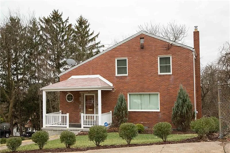 1053 McCabe St photo 1