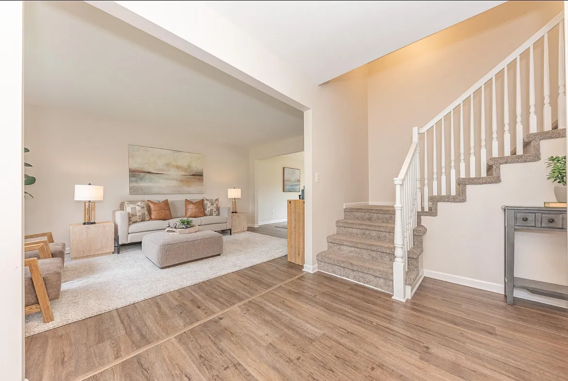 3753 Palisades Blvd — Photo 3