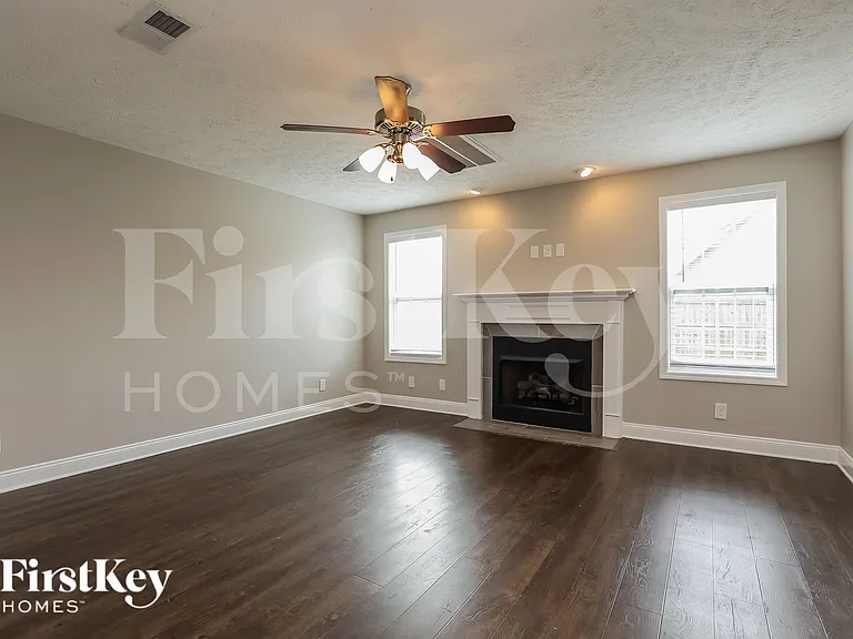 1280 Eagles View Dr — Photo 2