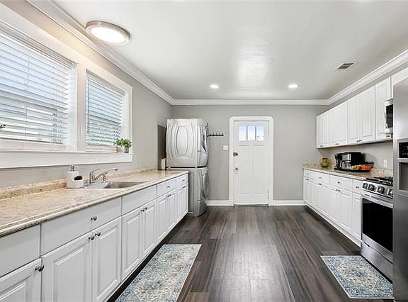 5th image of 1533 Claire Ave