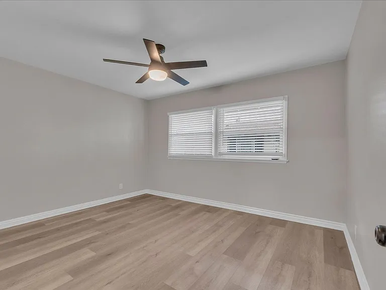 4943 Coldwater Canyon Ave — Photo 19