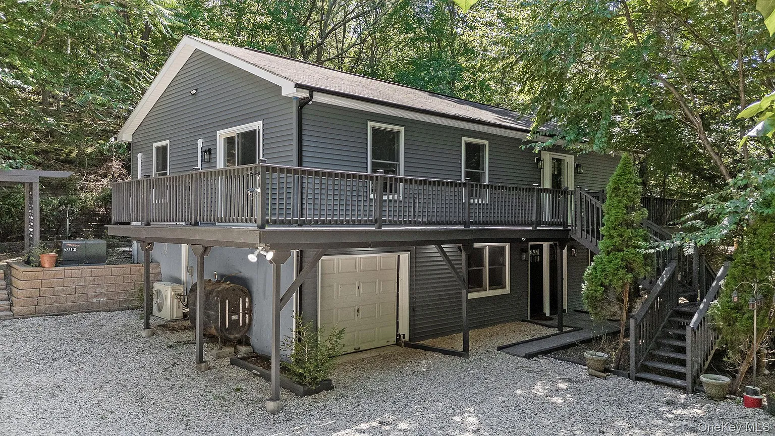 644 Bread And Cheese Hollow Road photo 1