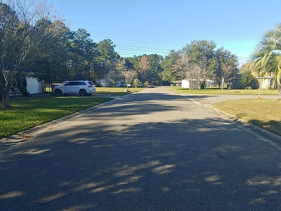 5th image of 213 Mulberry Dr